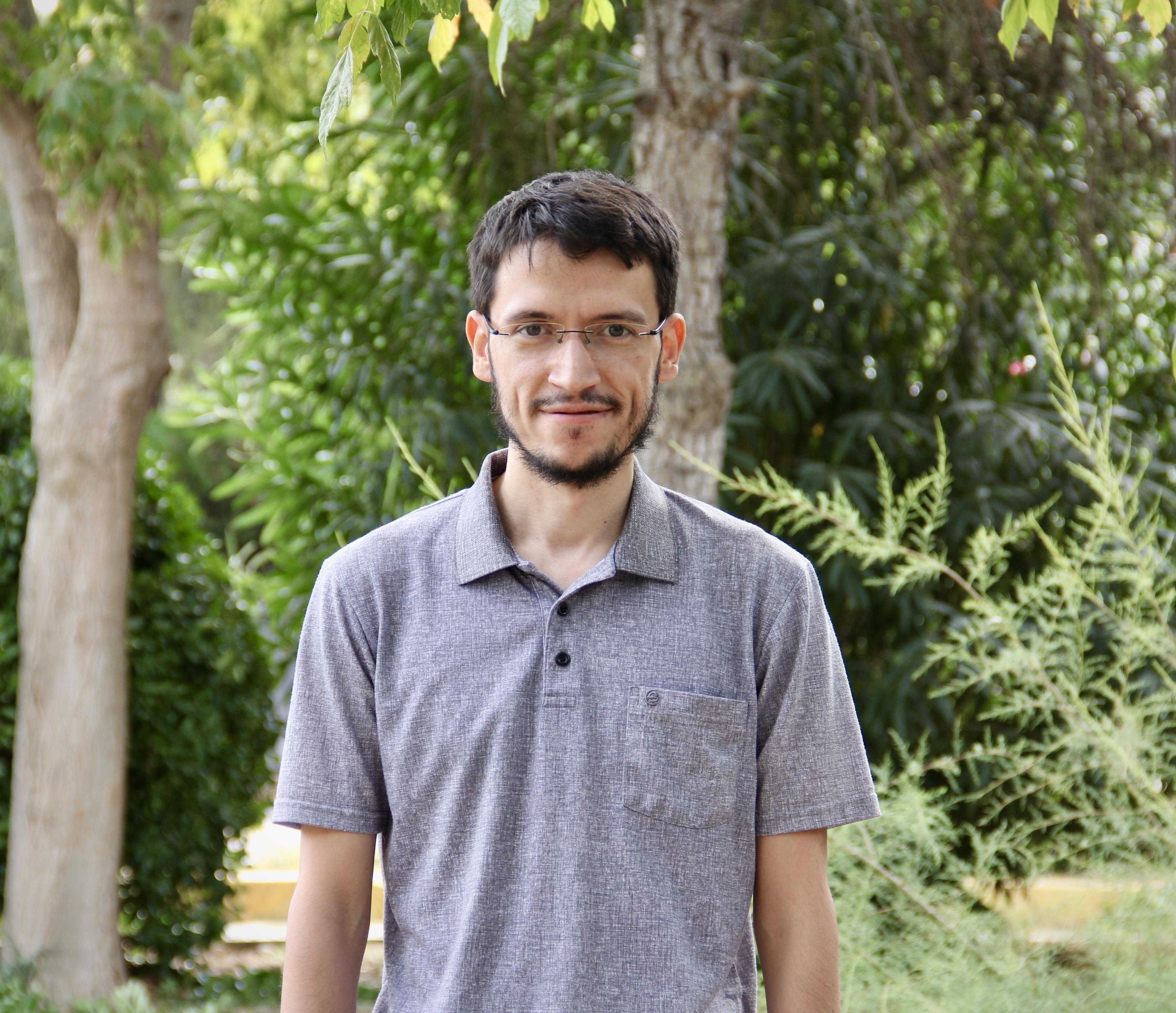 Lecturer Arif Yasin Kavdır